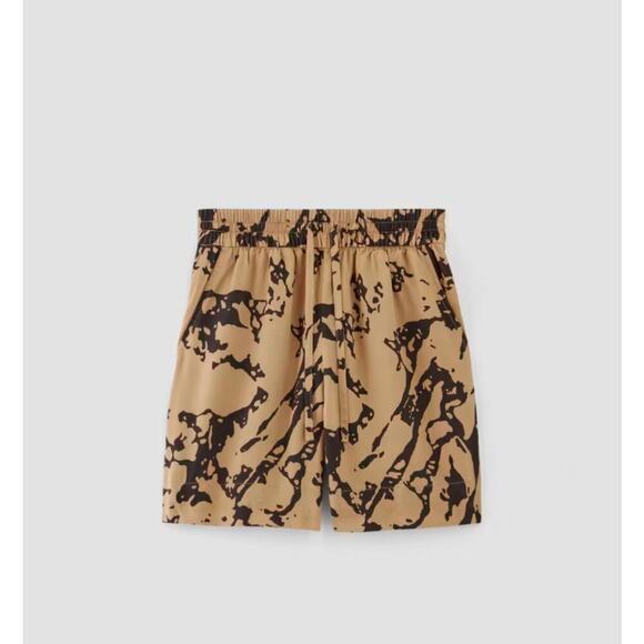 Everlane Vacation Short - Picture 5 of 13